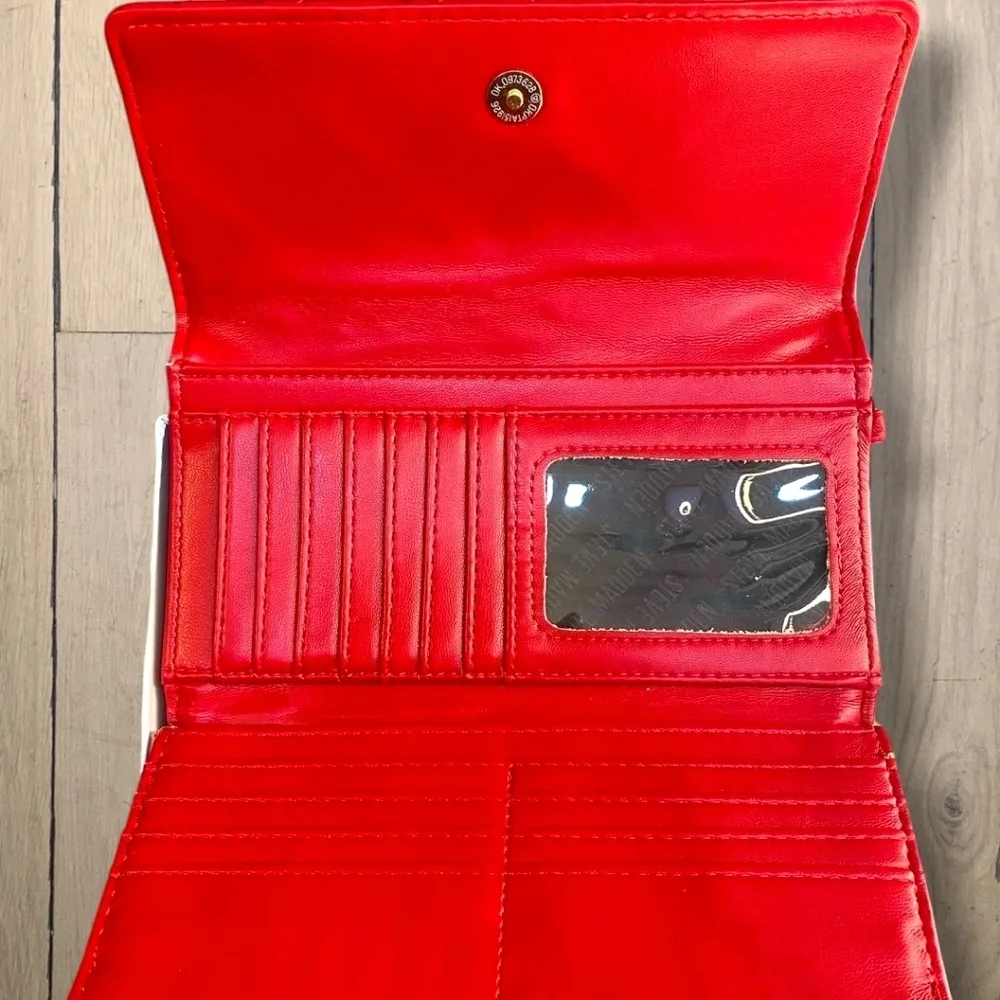 STEVE MADDEN Quilted Chirstmas Edition